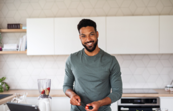 6 Ways to Break Your Sugar Addiction #WellnessCheck healthy foods to break sugar addiction and reduce cravings